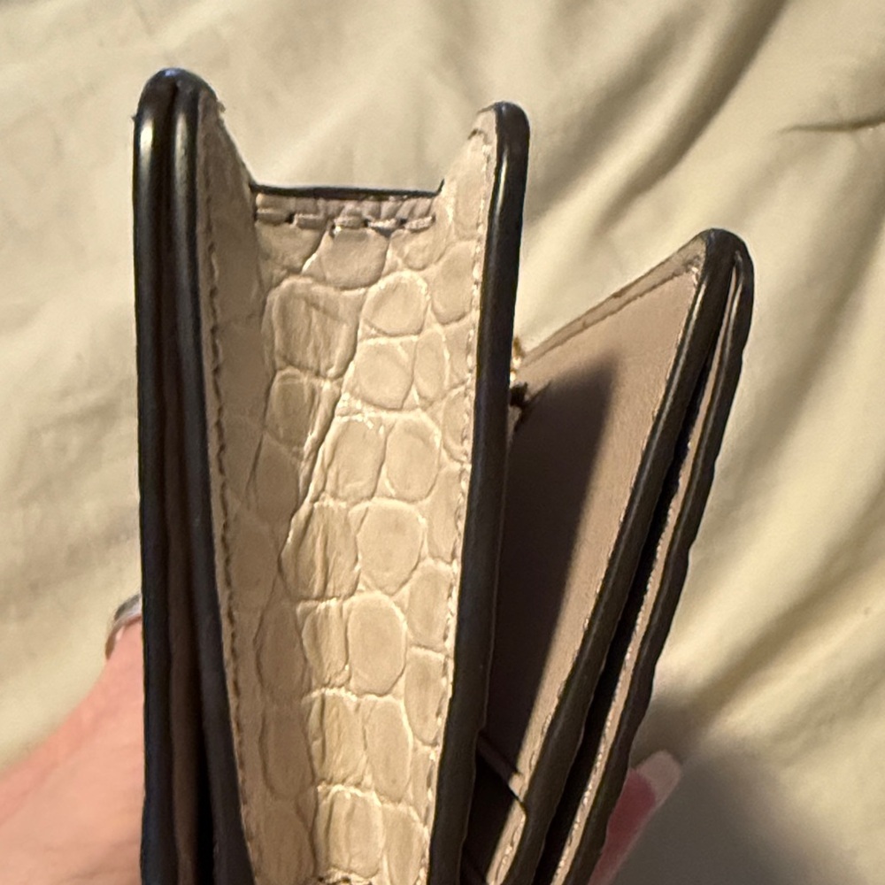 TORY BURCH Walker Nano Embossed Leather Chain
Wallet/Crossbody Bag - Picture 7 of 10